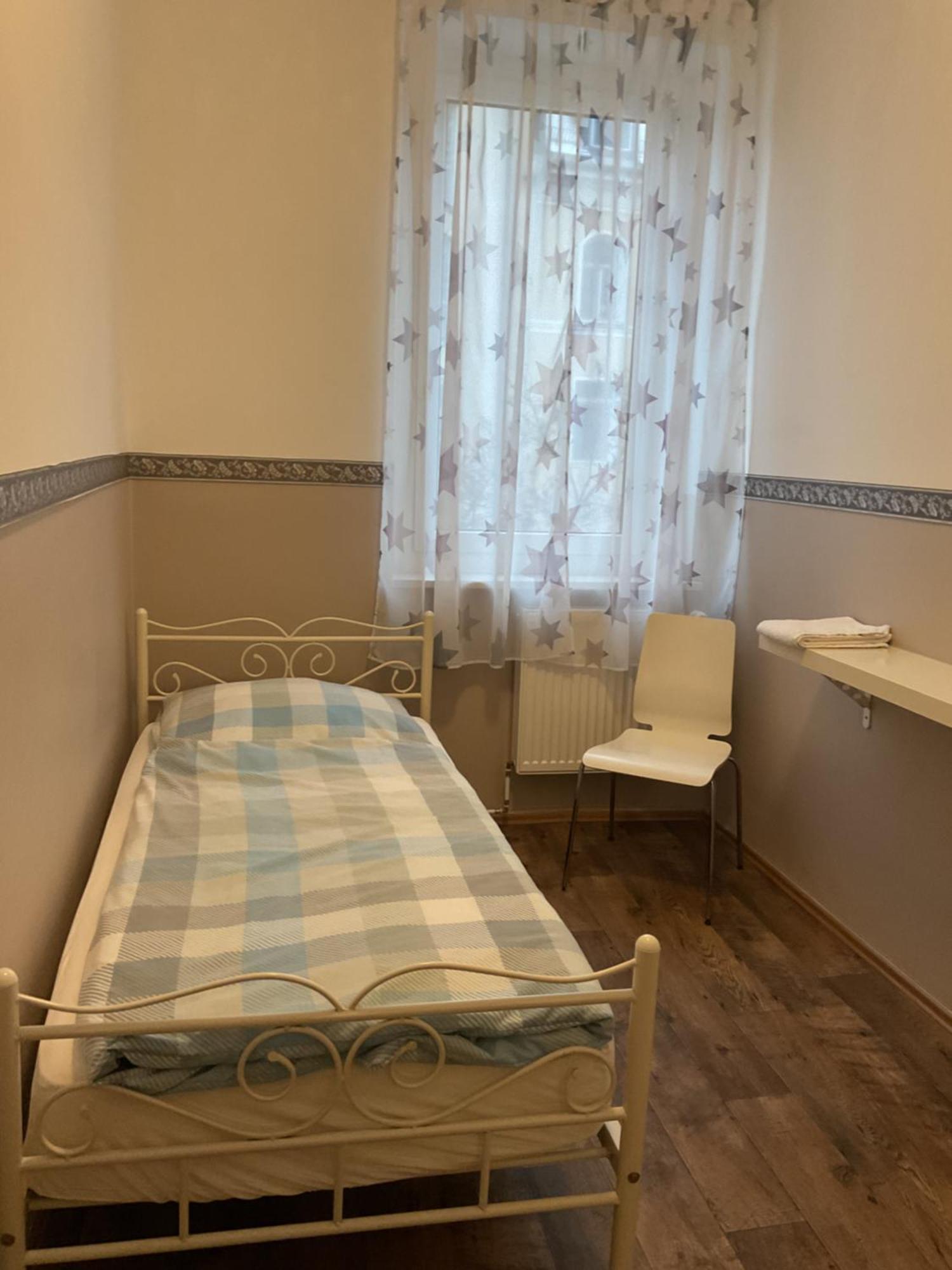 Pension&Hostel Anna - Monteurzimmer ميونيخ المظهر الخارجي الصورة