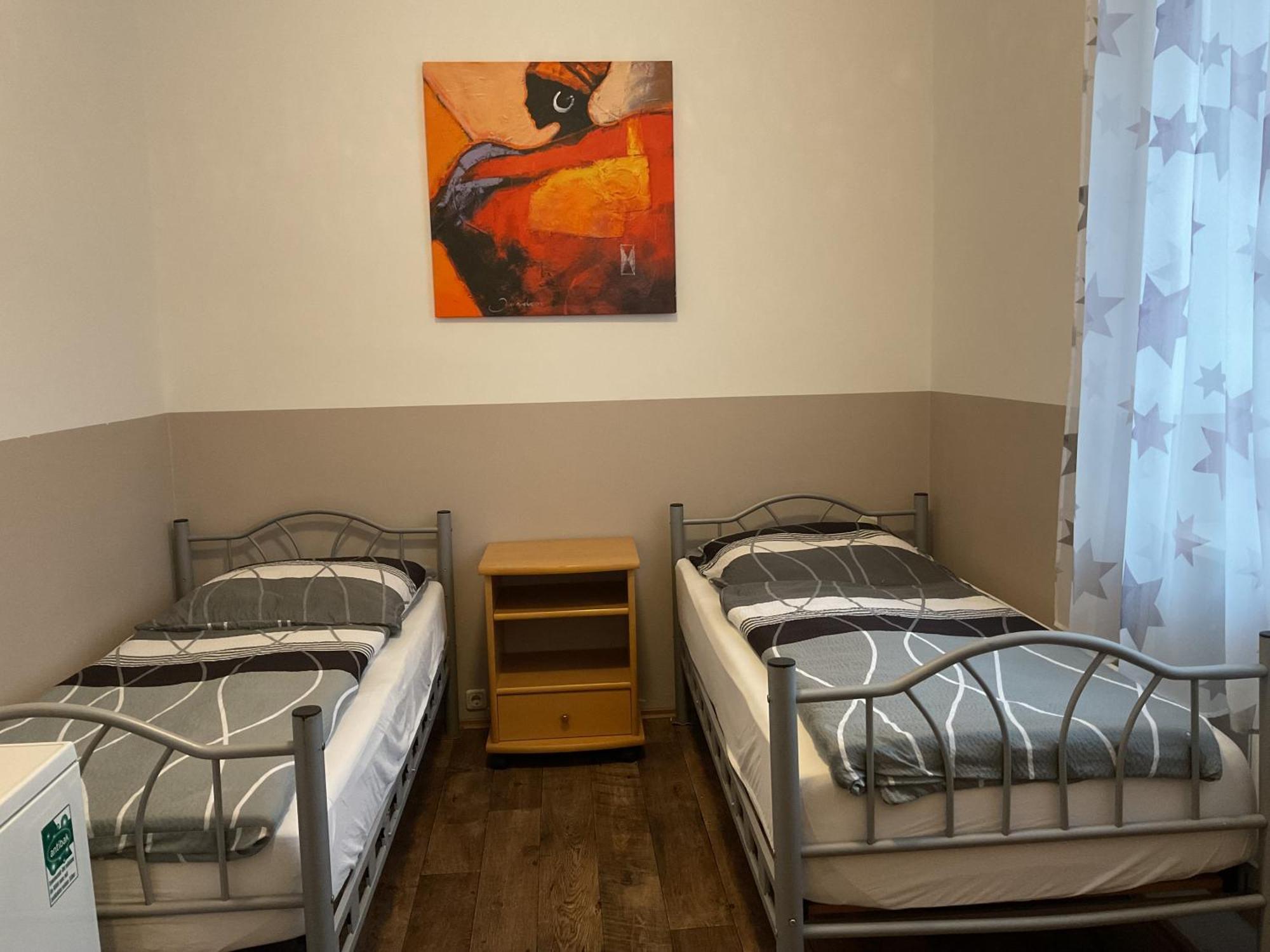 Pension&Hostel Anna - Monteurzimmer ميونيخ المظهر الخارجي الصورة