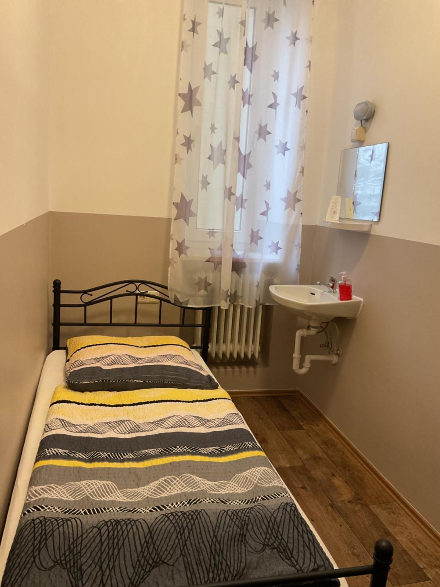 Pension&Hostel Anna - Monteurzimmer ميونيخ المظهر الخارجي الصورة