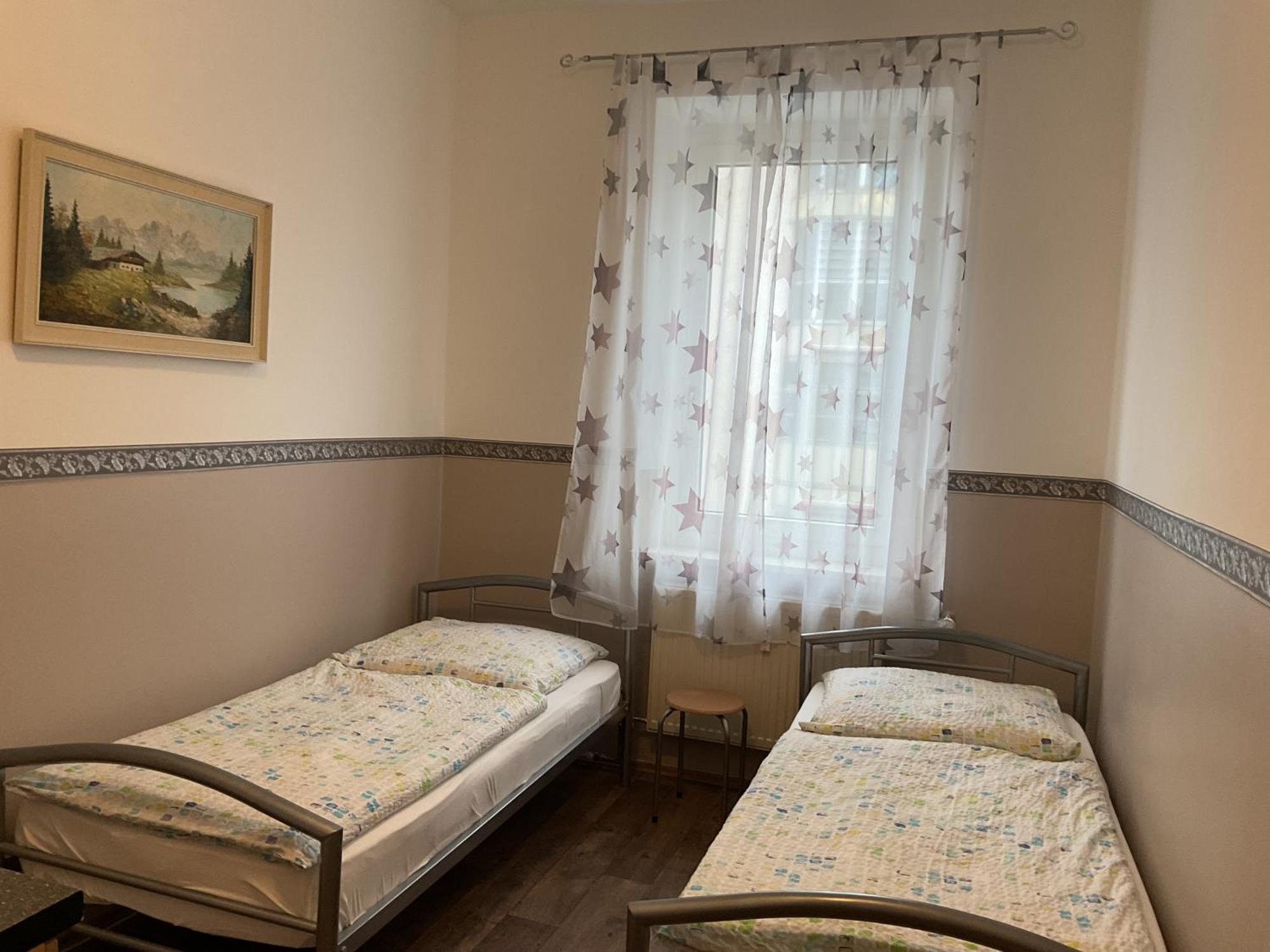 Pension&Hostel Anna - Monteurzimmer ميونيخ المظهر الخارجي الصورة