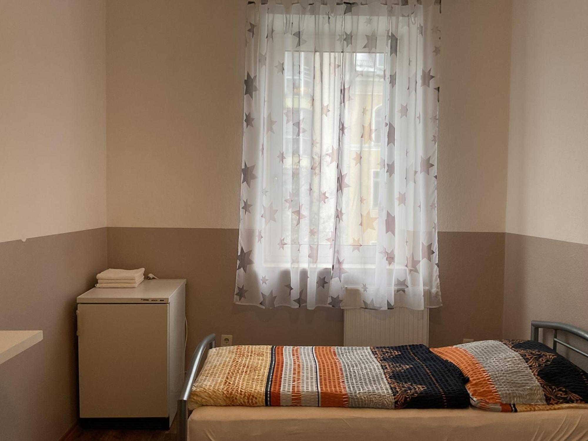 Pension&Hostel Anna - Monteurzimmer ميونيخ المظهر الخارجي الصورة