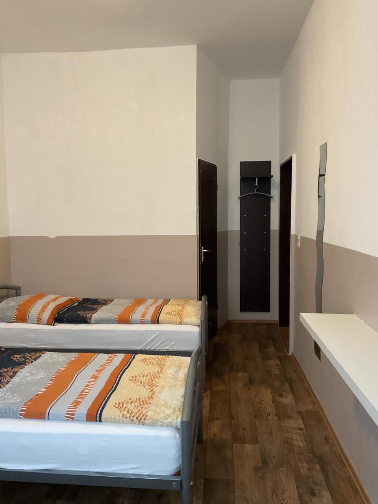 Pension&Hostel Anna - Monteurzimmer ميونيخ المظهر الخارجي الصورة