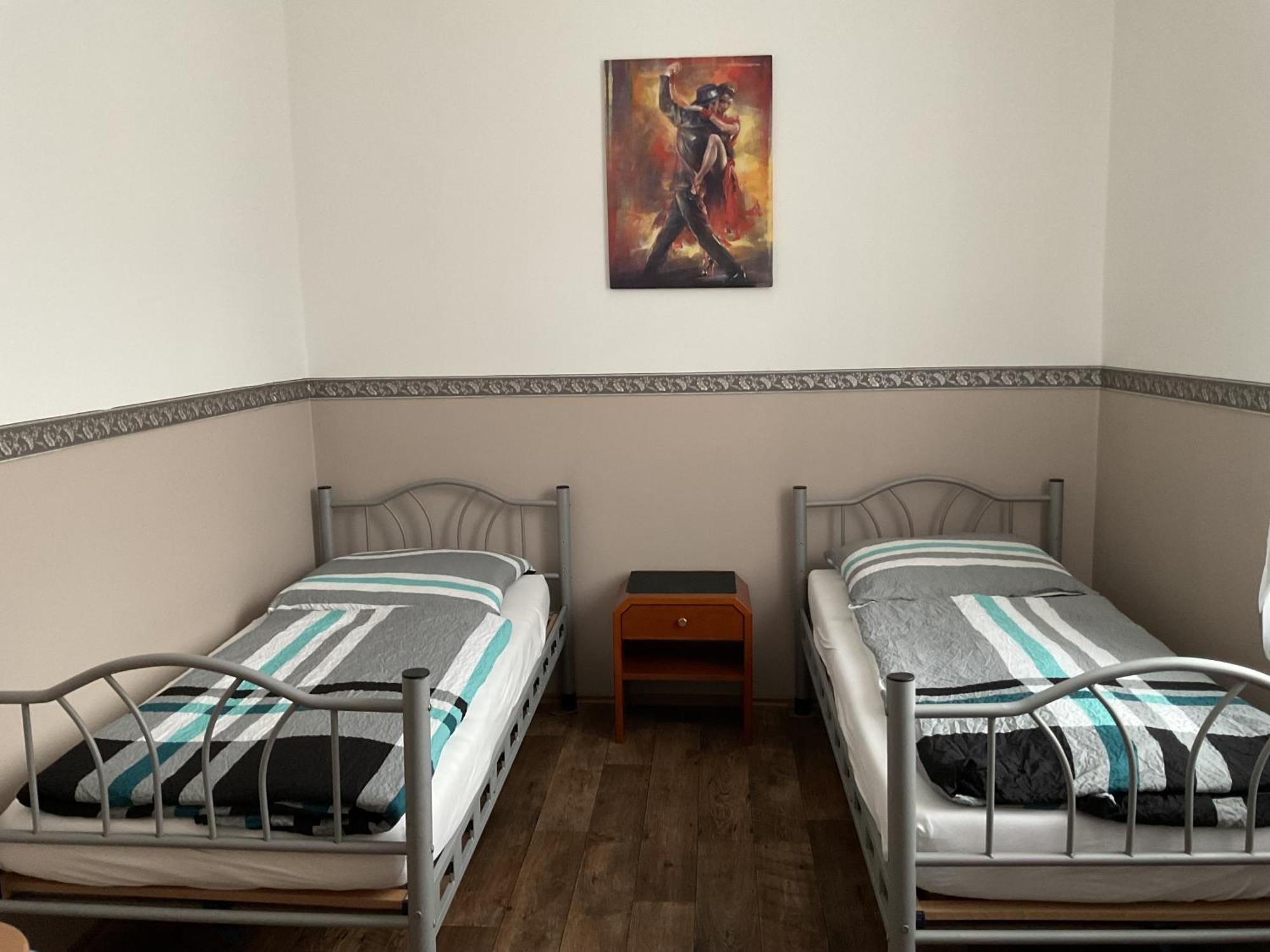 Pension&Hostel Anna - Monteurzimmer ميونيخ المظهر الخارجي الصورة
