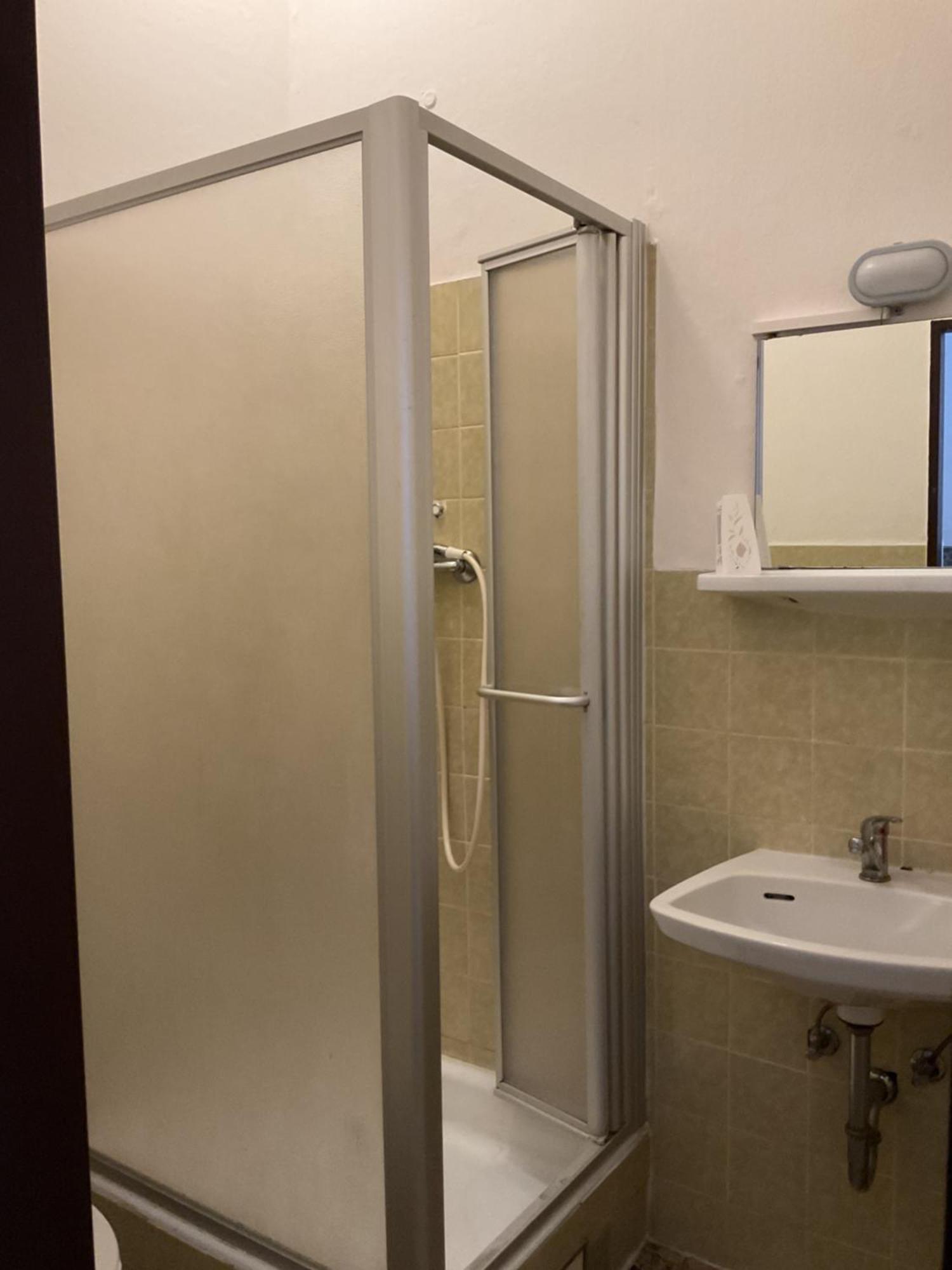 Pension&Hostel Anna - Monteurzimmer ميونيخ المظهر الخارجي الصورة