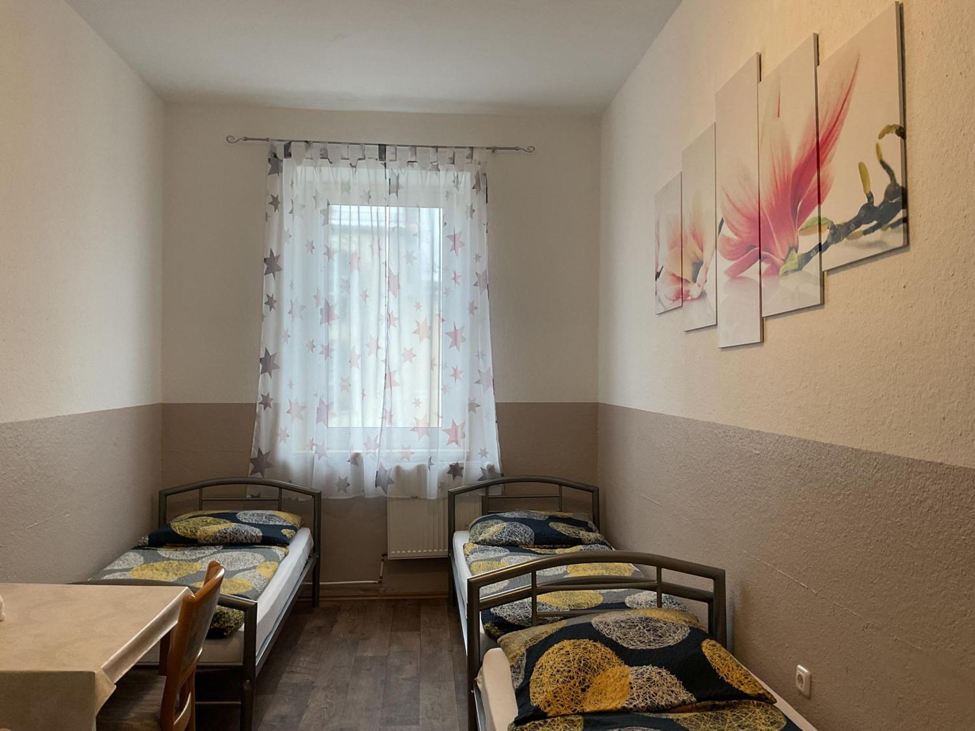 Pension&Hostel Anna - Monteurzimmer ميونيخ المظهر الخارجي الصورة