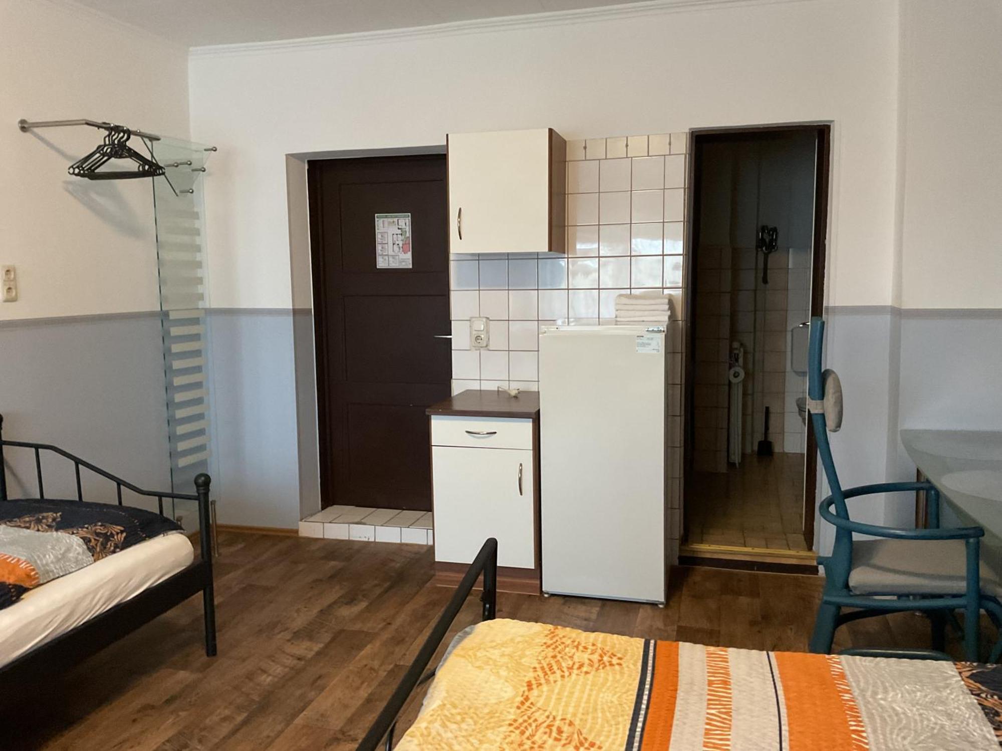 Pension&Hostel Anna - Monteurzimmer ميونيخ المظهر الخارجي الصورة