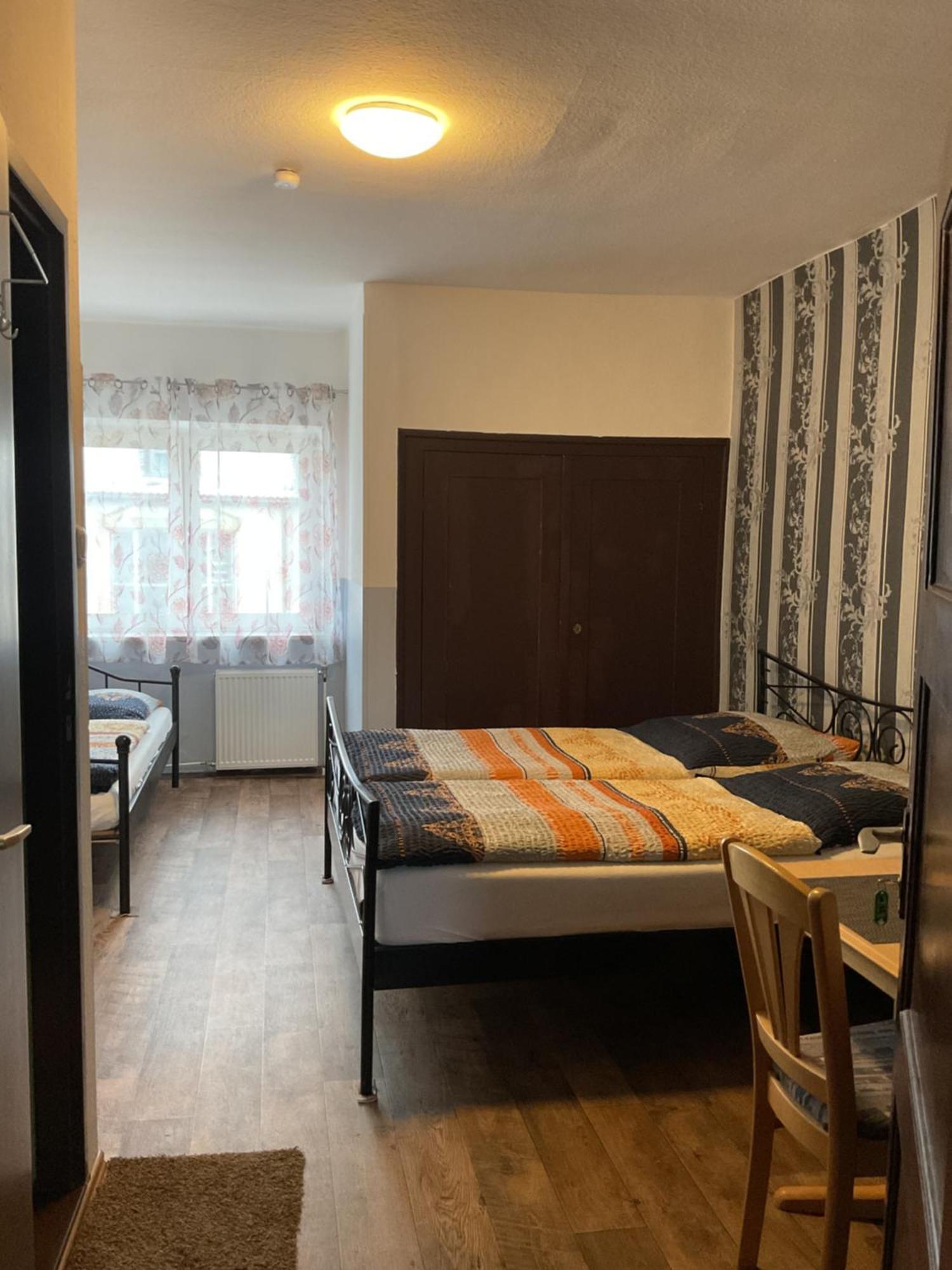 Pension&Hostel Anna - Monteurzimmer ميونيخ المظهر الخارجي الصورة